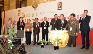 OJK International Conference islamic finance (1)
