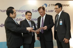 J Trust_Publice Expose 3