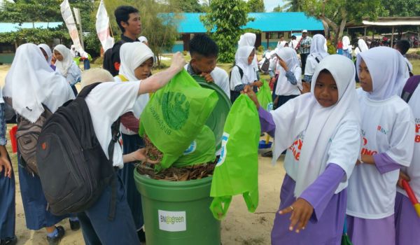 BNI Ajak 250 Guru dan Pelajar Natuna Gemar Menabung  Page 