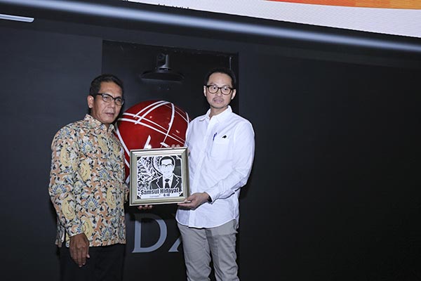 Qopol opasini eshak ichiga haydab Yosh jinsiy aloqa