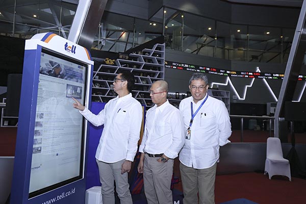 Qollaringiz bilan jinsiy olatni tegizish Chekish mushuk video