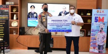 PTPP Salurkan Vaccine Carrier Kepada Polda Banten