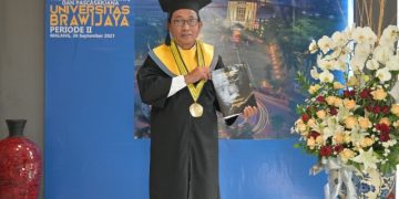 Osbal Saragih Eks Direktur BRI dan BNI, Raih Doktor & Jadi Wisudawan Terbaik
