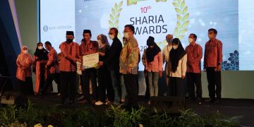 Peluncuran Program Wakaf MES Yogyakarta & Donasi di Islamic Finance Summit 2021