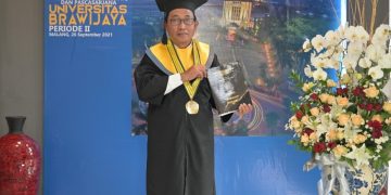 Sis Apik “BNI” Raih Doktor Dengan Predikat Cum Laude