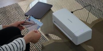 Fujitsu Indonesia luncurkan ScanSnap iX1300