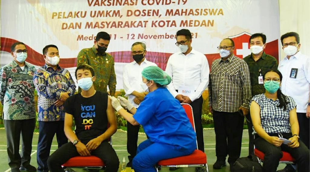 OJK Gelar Vaksinasi Covid-19 di Sumatera Utara