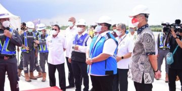 Komut PTPP dan Ganjar Pranowo Sambangi Proyek Tol Semarang-Demak