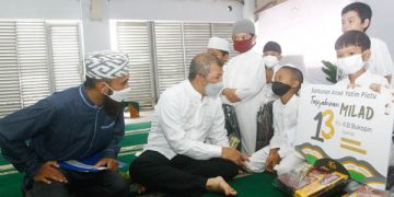 Bank KB Bukopin Syariah Berbagi