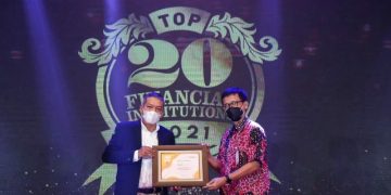 Raih Predikat Sangat Bagus, BSI Terima Penghargaan “Top 20 Lembaga Keuangan 2021”