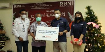 BNI Bagikan Paket Pangan Jelang Natal