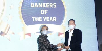 Raih Bankers of The Year, Ini Sosok Yayah Diasmono