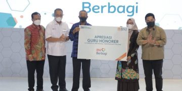 Ribuan Guru Honorer Indonesia Peroleh Apresiasi BUMN