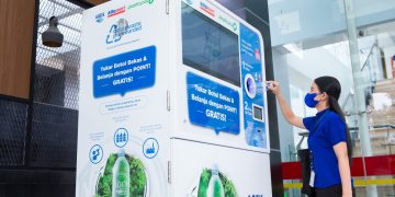 Danone-AQUA dan Alfamart Inovasi Luncurkan Reverse Vending Machine