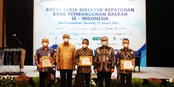 Bank Kalbar Terima Penghargaan dari PPATK