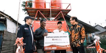 CIMB Niaga Finance Sediakan Sarana Air Bersih untuk Warga Ciparay, Bandung