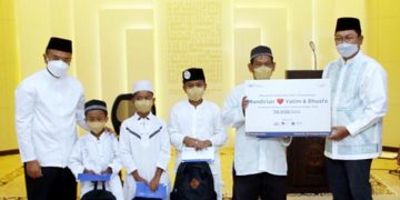 Mandiri Berbagi dengan Anak Yatim Piatu