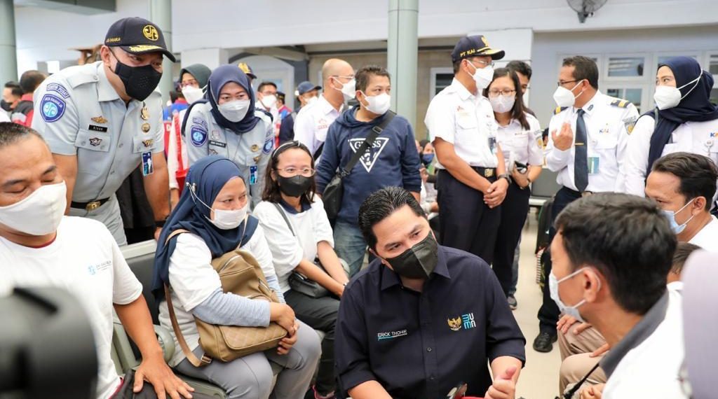 Tinjau Stasiun Senen, Erick Thohir Sebut Kepadatan Berkurang