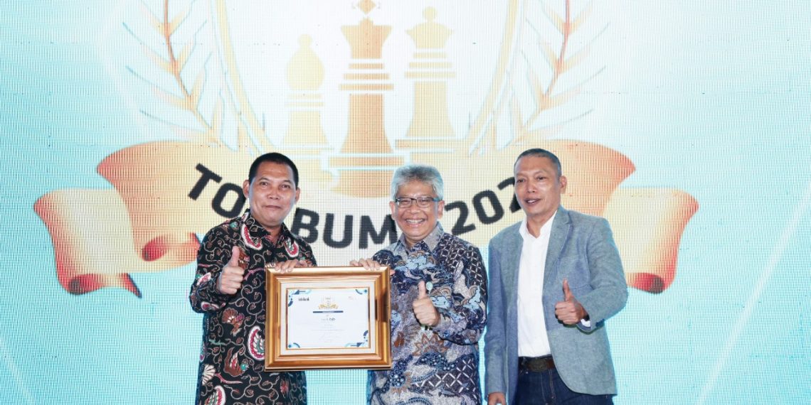 Raih Penghargaan Top BUMD 2022, Bank BJB Ajak Kolaborasi BPD Lainnya   