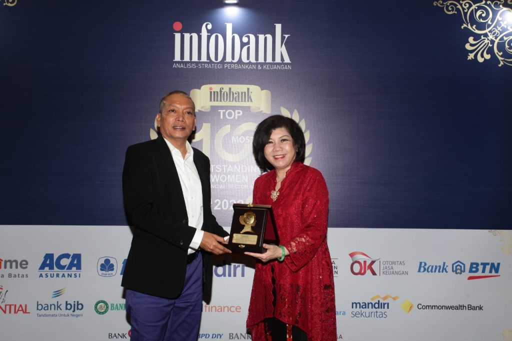 Lisawati, Presdir Bank Ganesha Raih Top 100 Most Outstanding Women 2022 ...