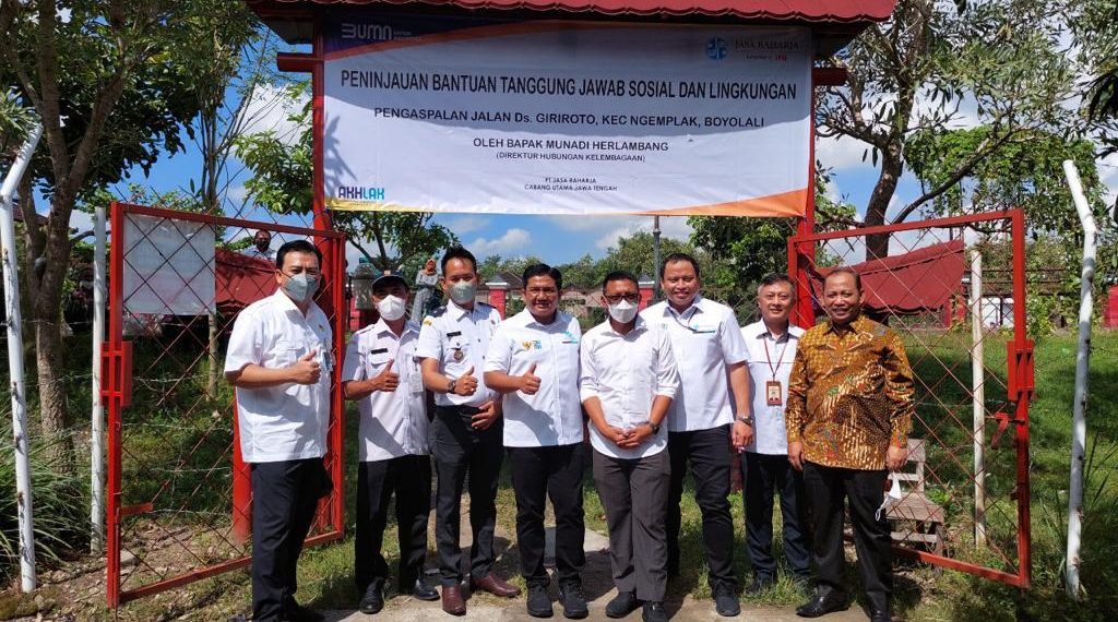Bangkitkan Ekonomi, Jasa Raharja Bantu Pengaspalan Jalan ke Embung Giriroto