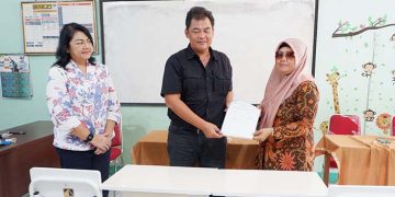 bantuan alat sekolah