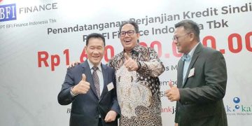 BFI Finance dan Bank DKI Tandatangani Perjanjian Kredit Sindikasi