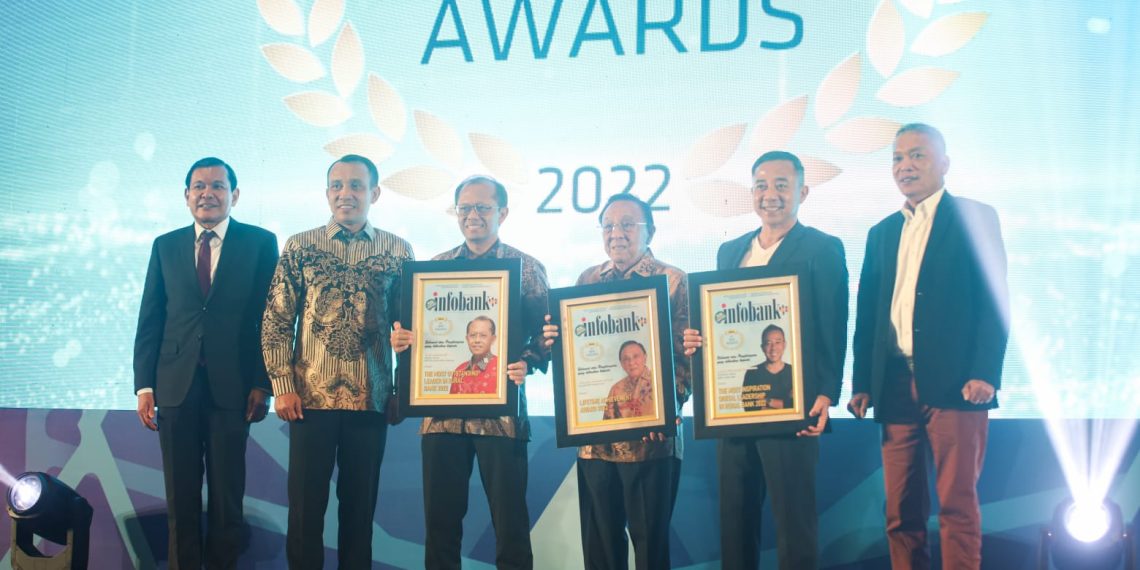 Alex P Chandra ‘Lestari Group’ Raih The Most Inspirational Digital Leadership in Rural Bank