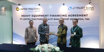 Perkuat Sektor Konstruksi dan Pertambangan, J Trust Bank Kerja Sama Pembiayaan Alat Berat