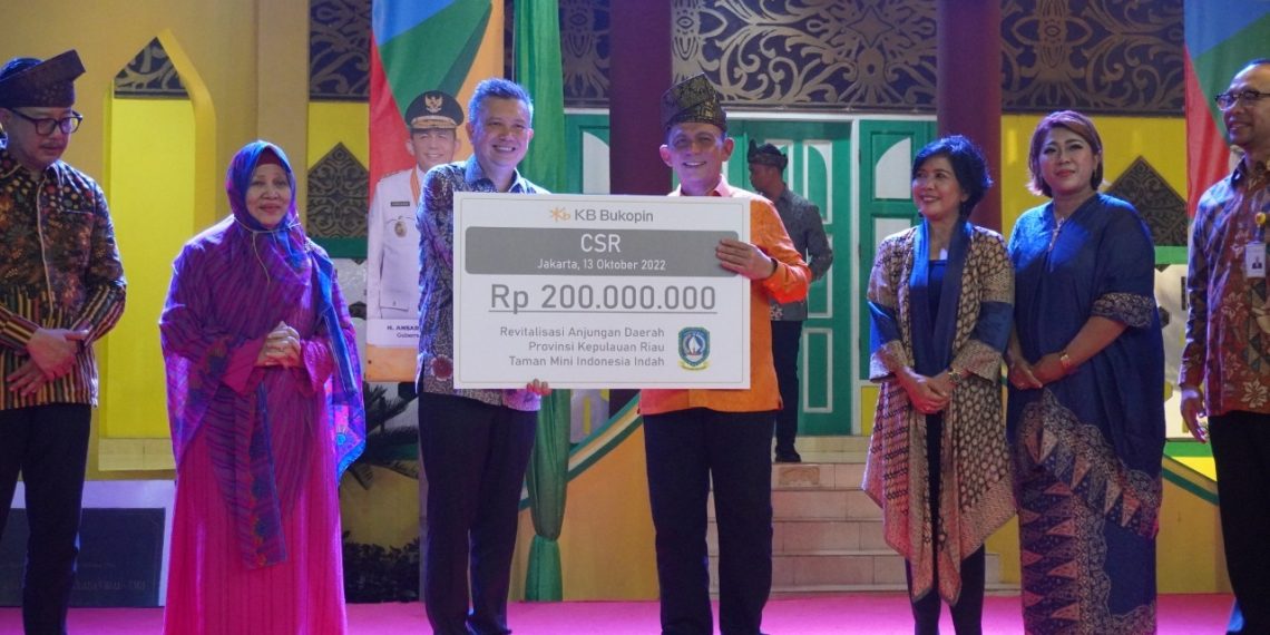 Revitalisasi Anjungan Daerah Kepulauan Riau, KB Bukopin Salurkan Rp200 Juta