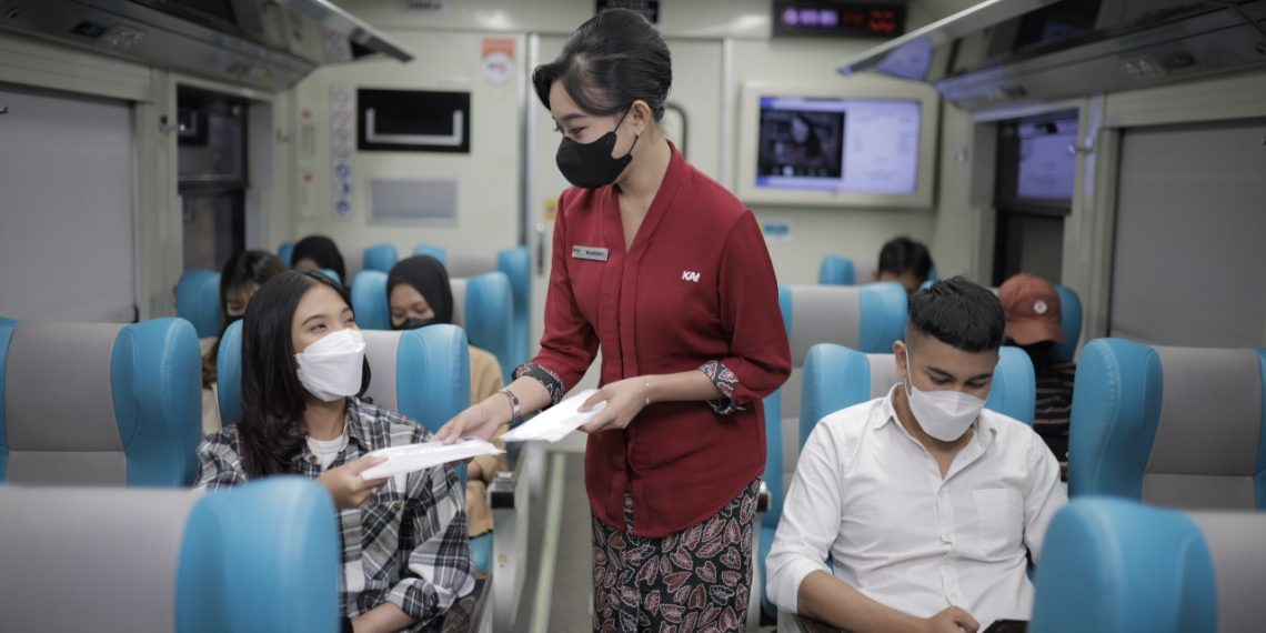 Jumlah Penumpang Melonjak 42%, KAI Catat Laba Rp740 miliar di Semester I-2022