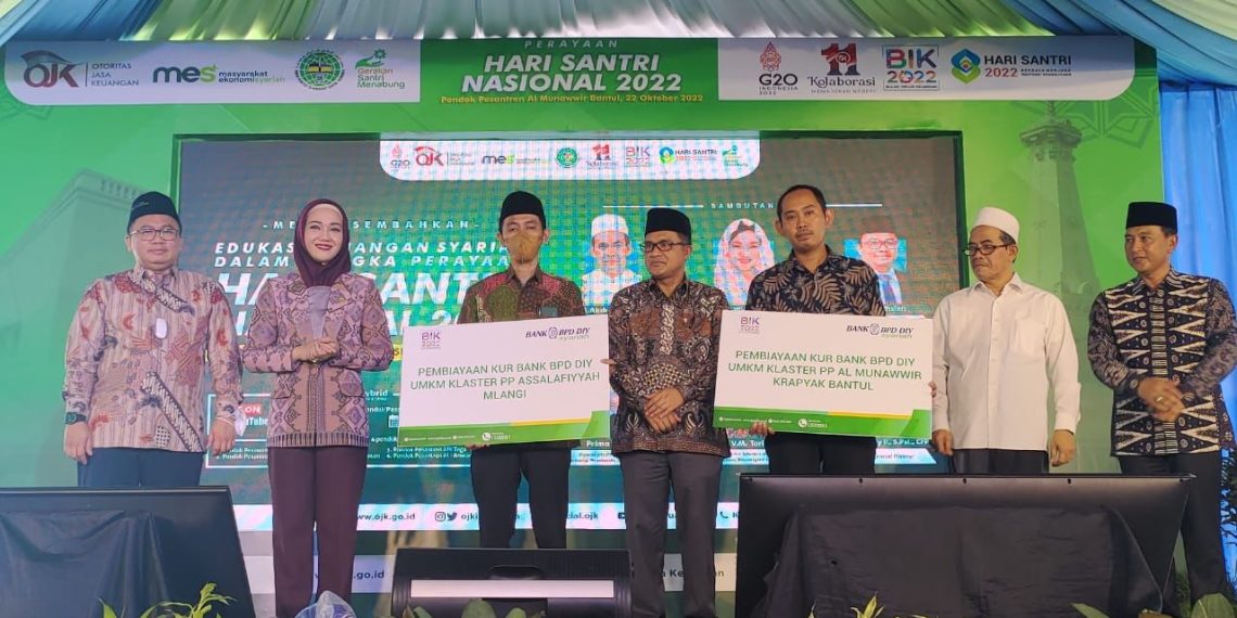 Genjot Literasi Keuangan Syariah, MES dan OJK Gerakan 5000 Santri Menabung