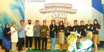 KB Bukopin Serahkan Satu Unit Sepeda Motor Program Star Seru Kepada Nasabah