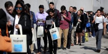 Lapangan Kerja Meningkat, Payroll AS Melonjak 261.000 di Oktober