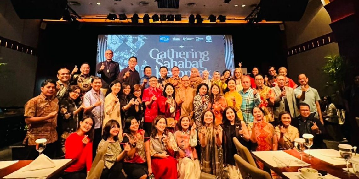 Heboh! Kebo Ijo Bertemu Selir-Selir di Plaza Senayan