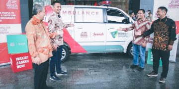 Generali Indonesia Serahkan Ambulance dari Wakaf Manfaat Asuransi Jiwa Syariah