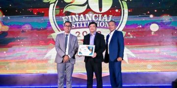 tugu insurance menerima top 20 awards
