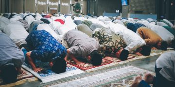 Pegawai BSI Sujud Syukur Serentak