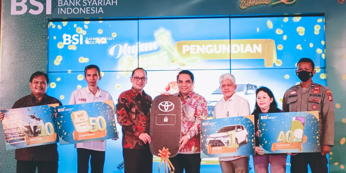 Apresiasi Nasabah Gadai Emas & Cicil Emas, BSI Berikan Hadiah Program Hujan Emas