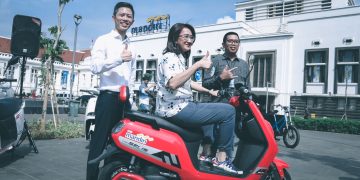 Bank Mandiri Tambah Kendaraan Operasional Listrik