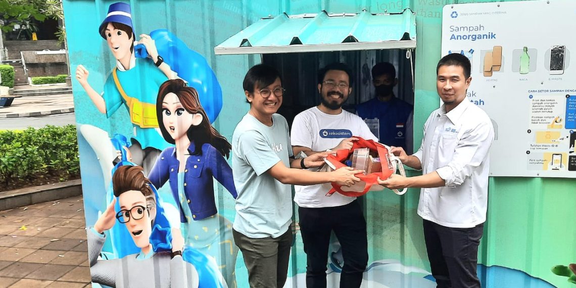 Setor Sampah Bisa Dapat Saldo E-Wallet, Gini Caranya!