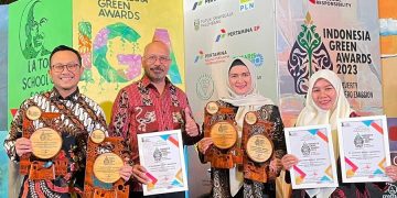 Jalani Program TJSL BUMN, Askrindo Raih Penghargaan Green Awards