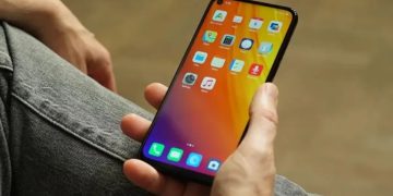 Tech Savvy! 80% Masyarakat RI Gunakan Smartphone untuk Berbelanja