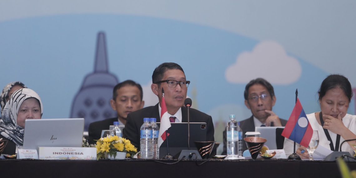 Jadi Ketua ACMF 2023, OJK Dukung Transisi Ekonomi Rendah Karbon