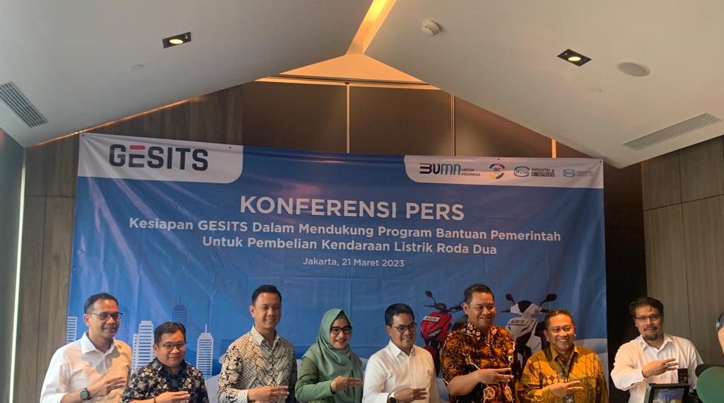 Bank Mandiri Tawarkan Bunga Mulai 0,83% untuk Kredit Kendaraan Listrik