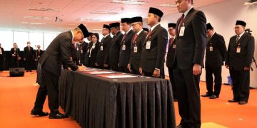 Lagi, Mahendra Siregar Rombak 22 Pejabat OJK