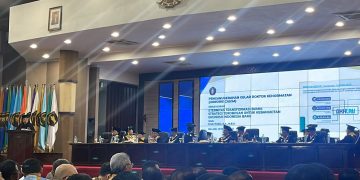 Dianugerahi Doktor HC, Erick Thohir: Kita Kelola Transformasi Gajah