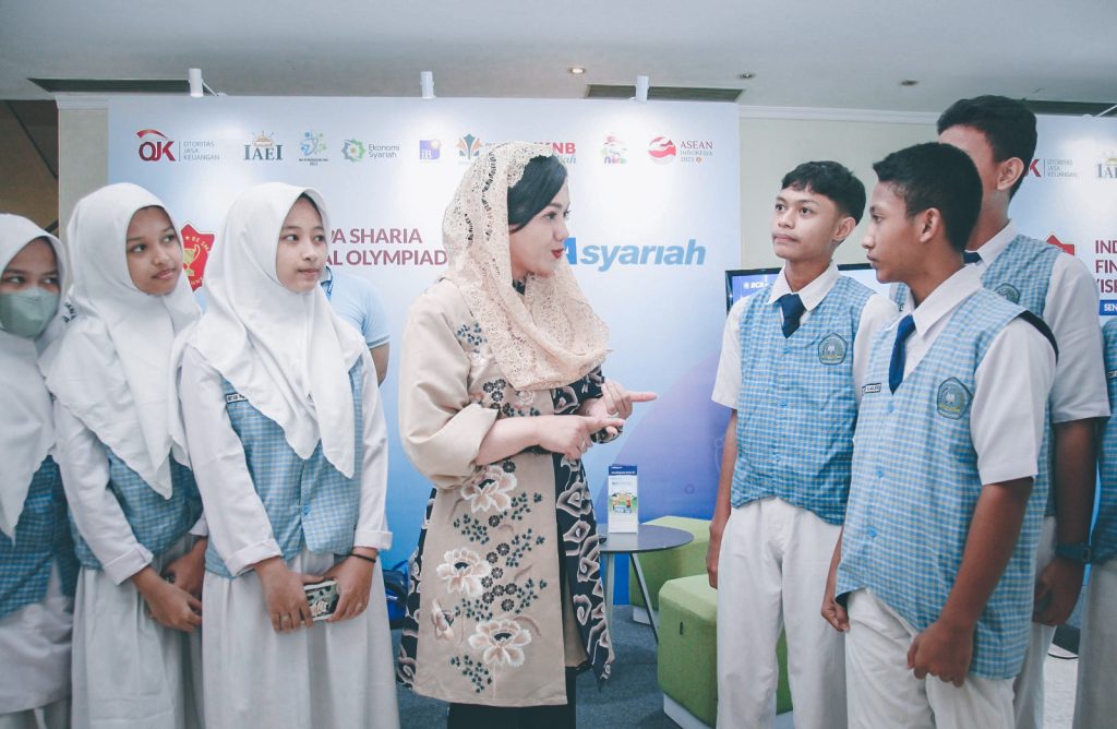 Tingkatkan Literasi Keuangan, OJK Gelar Indonesia Sharia Financial ...