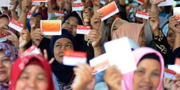 Pemerintah Berencana Naikkan Bantuan PKH dan Sembako di 2024