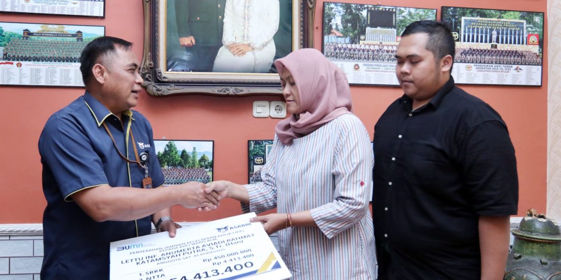 Asabri Cairkan Santunan Rp450 juta ke Ahli Waris Prajurit Yang Gugur di Papua